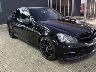 2011 Mercedes-Benz C-Класс 180 BlueEFFICIENCY III (W204) Рестайлинг, чёрный, 1620000 рублей, вид 1