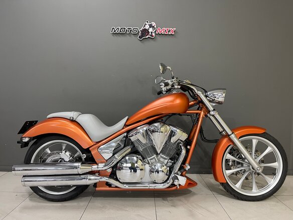 2011 Honda VT 1300CX Fury, оранжевый, 840000 рублей