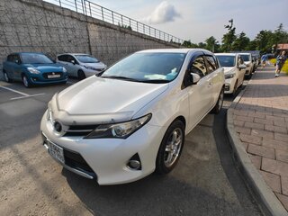 2012 Toyota Auris II, белый, 1200000 рублей, вид 1