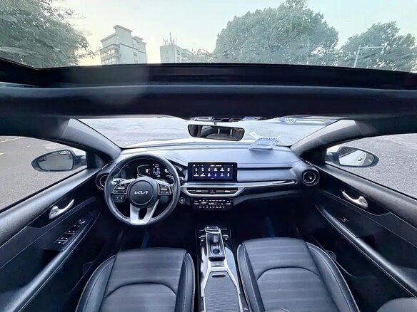 2023 Kia K3 II (China Market) Рестайлинг, белый, 1467007 рублей - вид 14