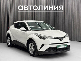 2019 Toyota C-HR I Рестайлинг, белый, 1690000 рублей, вид 2