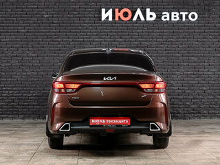 2022 Kia Rio IV Рестайлинг, коричневый, 1570000 рублей, вид 5