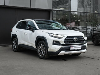 2024 Toyota RAV4 V (XA50), белый, 3700000 рублей, вид 3