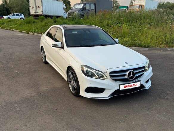 2014 Mercedes-Benz E-Класс 200 IV (W212, S212, C207) Рестайлинг, белый - вид 1