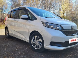 2020 Honda Freed II Рестайлинг, белый, 1600000 рублей, вид 1