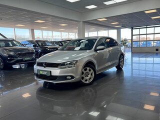 2013 Volkswagen Jetta VI, серебристый, 890000 рублей, вид 1