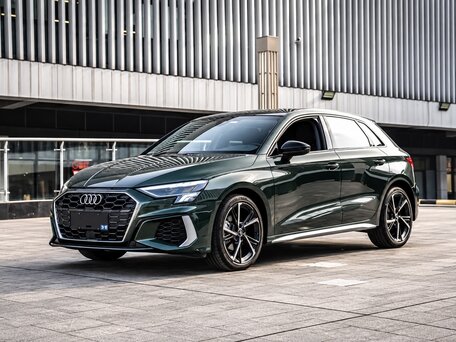 2023 Audi A3 Sportback 35 TFSI IV (8Y), зелёный, 2300002 рублей, вид 1