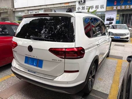 2022 Volkswagen Touran L II, белый, 1600030 рублей, вид 3