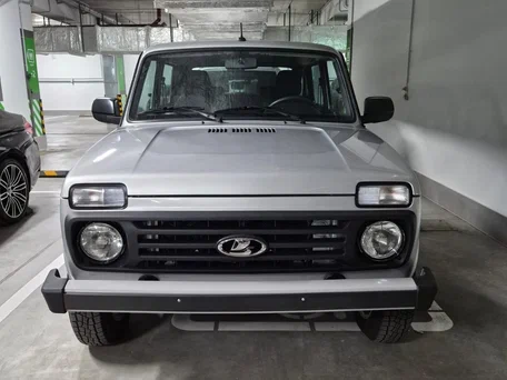 2024 Lada (ВАЗ) Niva Legend I, серебристый, 1099000 рублей, вид 1