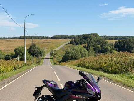 2023 Yamaha YZF-R25, фиолетовый, 600000 рублей, вид 3