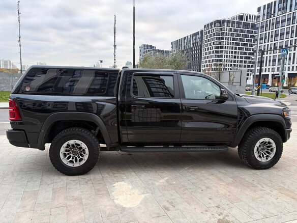 2025 Ram 1500 RHO V Рестайлинг, чёрный, 11000000 рублей - вид 5