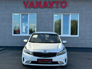 2019 Kia Cerato III Рестайлинг (Classic), белый, 1400000 рублей, вид 2