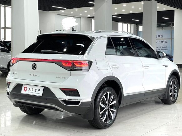 2023 Volkswagen T-Roc I (China Market) Рестайлинг, белый, 1900000 рублей - вид 4