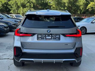 2025 BMW X1 23i xDrive III (U11/U12), серебристый, 5690000 рублей, вид 2