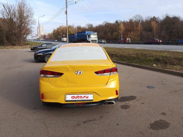 2018 Hyundai Sonata VII (LF) Рестайлинг, жёлтый, 957000 рублей - вид 3