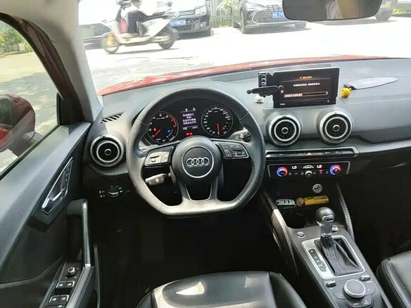 2022 Audi Q2 L 35 TFSI I Рестайлинг, красный, 1983377 рублей - вид 5