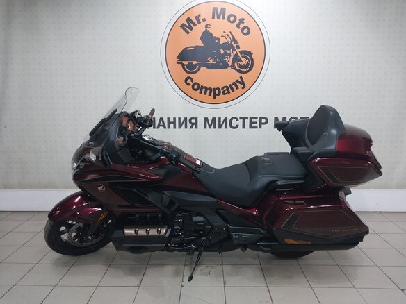 2025 Honda GL 1800 Gold Wing, красный, 3399000 рублей - вид 1