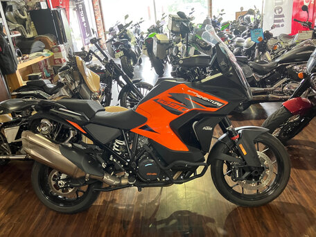 2022 KTM 1290 Super Adventure S, оранжевый, 1440000 рублей, вид 1