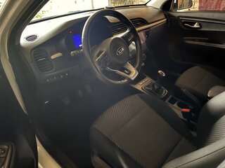 2019 Kia Rio X-Line IV, белый, 1200000 рублей, вид 3