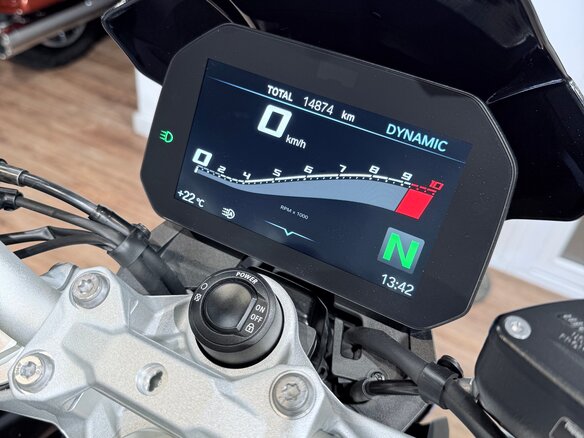 2020 BMW F 900 R, серебристый, 999000 рублей - вид 25