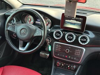 2015 Mercedes-Benz CLA 200 I (C117, X117), красный, 1530000 рублей, вид 2
