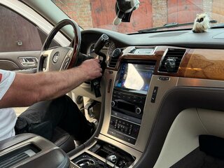 2013 Cadillac Escalade III, белый, 2230000 рублей, вид 5