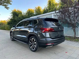 2023 Volkswagen Tharu I, чёрный, 1540444 рублей, вид 4