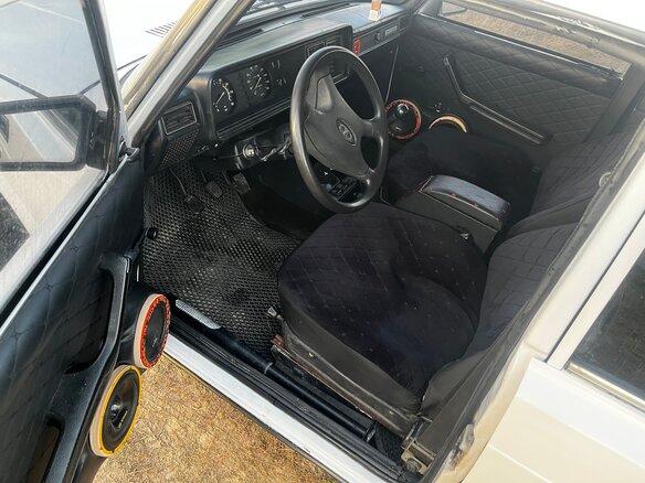 2003 Lada (ВАЗ) 2107, белый, 165000 рублей - вид 5