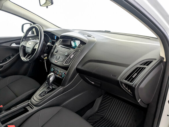 2018 Ford Focus III Рестайлинг, белый, 1180000 рублей - вид 10