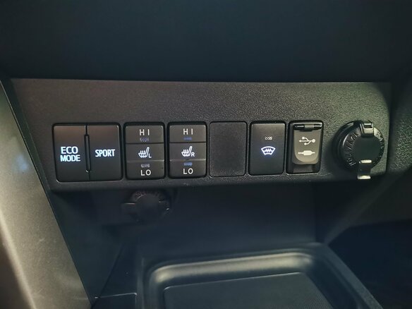 2015 Toyota RAV4 IV (XA40) Рестайлинг, белый, 2340000 рублей - вид 28