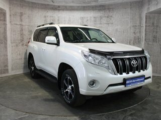 2013 Toyota Land Cruiser Prado 150 Series Рестайлинг 1, белый, 2885000 рублей, вид 3