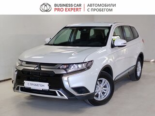 2019 Mitsubishi Outlander III Рестайлинг 3, белый, 2060000 рублей, вид 1