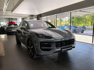 2026 Porsche Cayenne GTS III Рестайлинг, серый, 28980000 рублей, вид 2