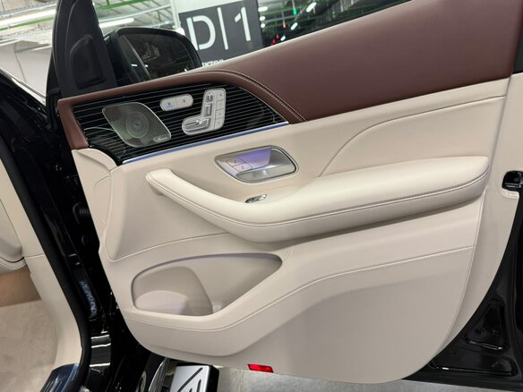 2026 Mercedes-Benz Maybach GLS 600 I Рестайлинг, чёрный, 29980000 рублей - вид 15