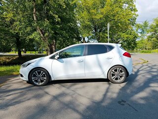 2013 Kia Ceed II, белый, 870000 рублей, вид 3