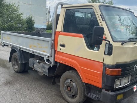 1992 Toyota Dyna, оранжевый, 1600000 рублей, вид 3