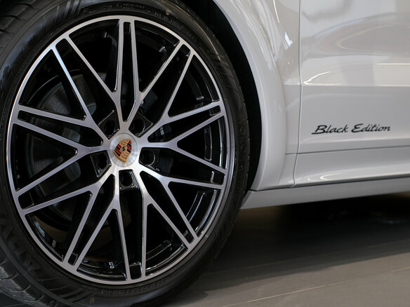 2026 Porsche Cayenne Coupé III Рестайлинг, серый - вид 9