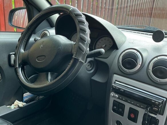 2008 Renault Logan I, красный, 350000 рублей - вид 12