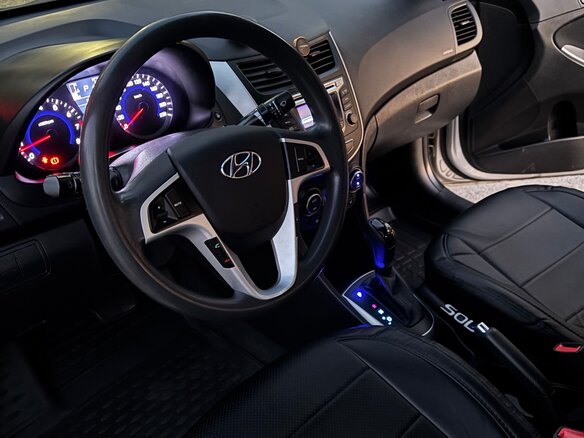 2016 Hyundai Solaris I Рестайлинг, серебристый, 1280000 рублей - вид 6