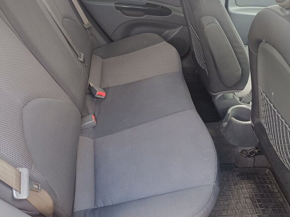 2009 Kia Rio II Рестайлинг, красный, 400000 рублей - вид 15