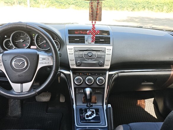 2008 Mazda 6 II (GH), пурпурный, 870000 рублей - вид 5