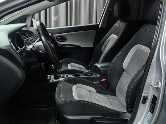 2016 Kia Ceed II Рестайлинг, серебристый, 1029000 рублей - вид 8