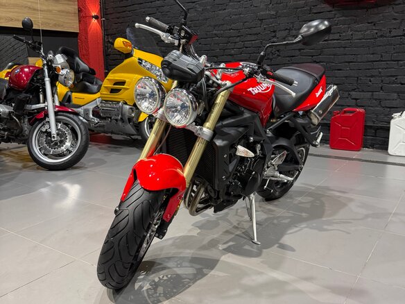 2010 Triumph Street Triple, красный, 465000 рублей - вид 16