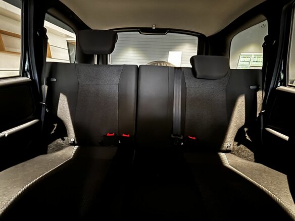 2026 Lada (ВАЗ) Niva Travel I Рестайлинг, зелёный, 1717000 рублей - вид 12