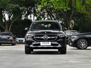 2026 Mercedes-Benz GLC 220 d II (X254), чёрный, 8949900 рублей, вид 2