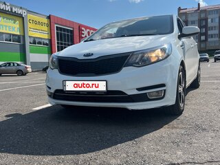 2017 Kia Rio III Рестайлинг, белый, 1200000 рублей, вид 2