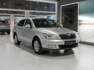 2011 Skoda Octavia II (A5) Рестайлинг, серебристый, 670000 рублей, вид 2