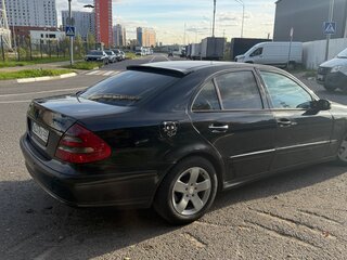 2002 Mercedes-Benz E-Класс 220 III (W211, S211), чёрный, 590000 рублей, вид 5
