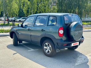 2010 Chevrolet Niva I Рестайлинг, серый, 450000 рублей, вид 4