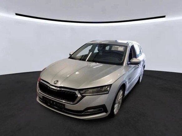 2022 Skoda Octavia IV (A8), серебристый - вид 1